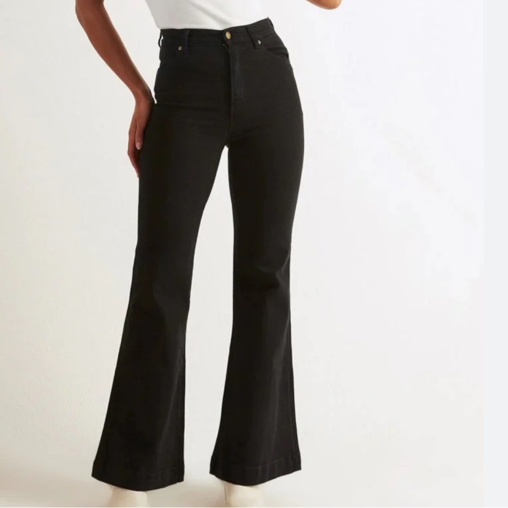 Rolla’s Women's Black Flare Jeans